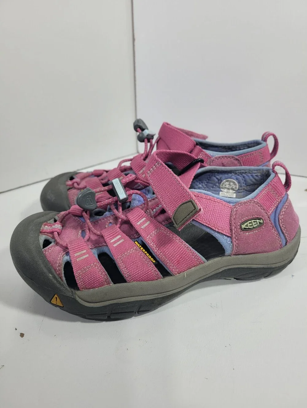 KEEN Newport H2 Youth Size 3 Big Kids Sandals Pink Purple Waterproof Hiking